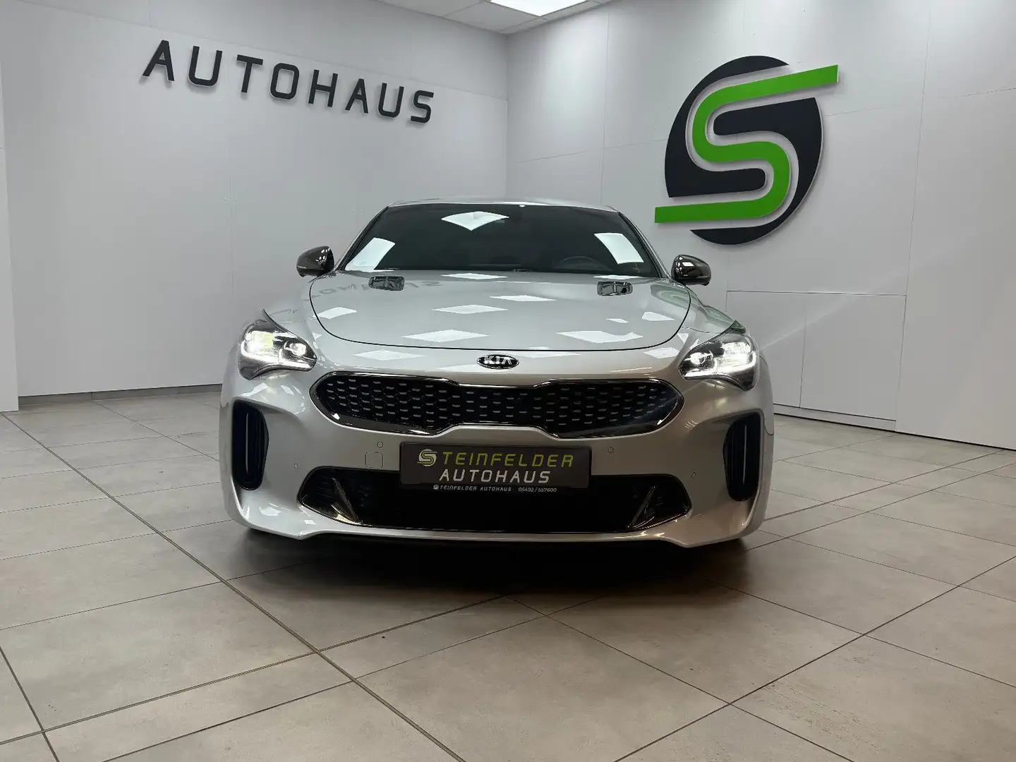 Kia Stinger 3.3 TGDI GT 4WD/SPORTABGAS / 360°/BREMBO Argent - 2