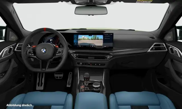 BMW M4 view 3