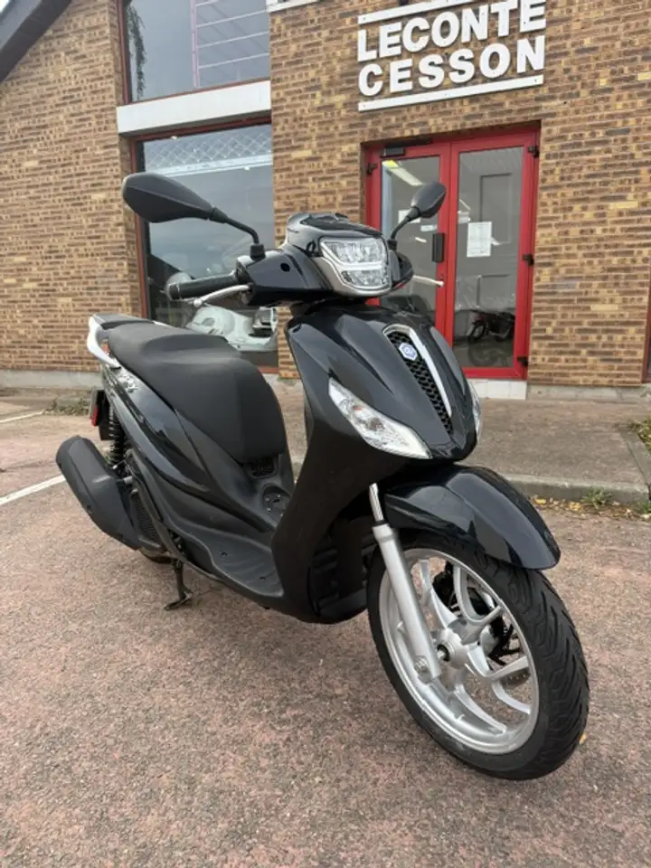 Piaggio Medley 125