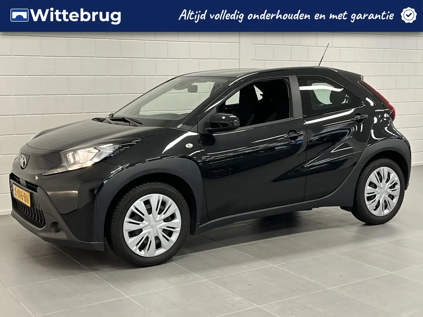 Toyota Aygo X 1.0 VVT-i MT Play APPLE / ANDROID NAVIGATIE | AIRC Zwart - 1