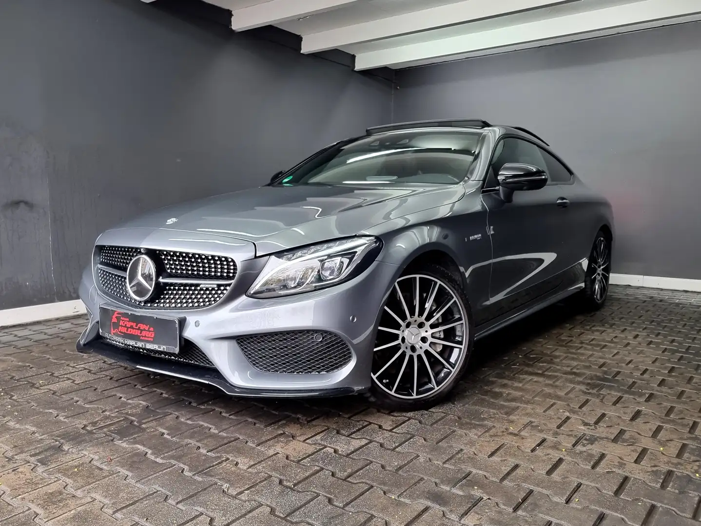 Mercedes-Benz C 43 AMG 4M COUPE, PANO, DISTRONIC, 360, LED, SPORTABGAS siva - 1