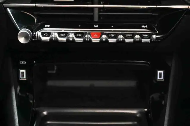 Peugeot 208 view 14
