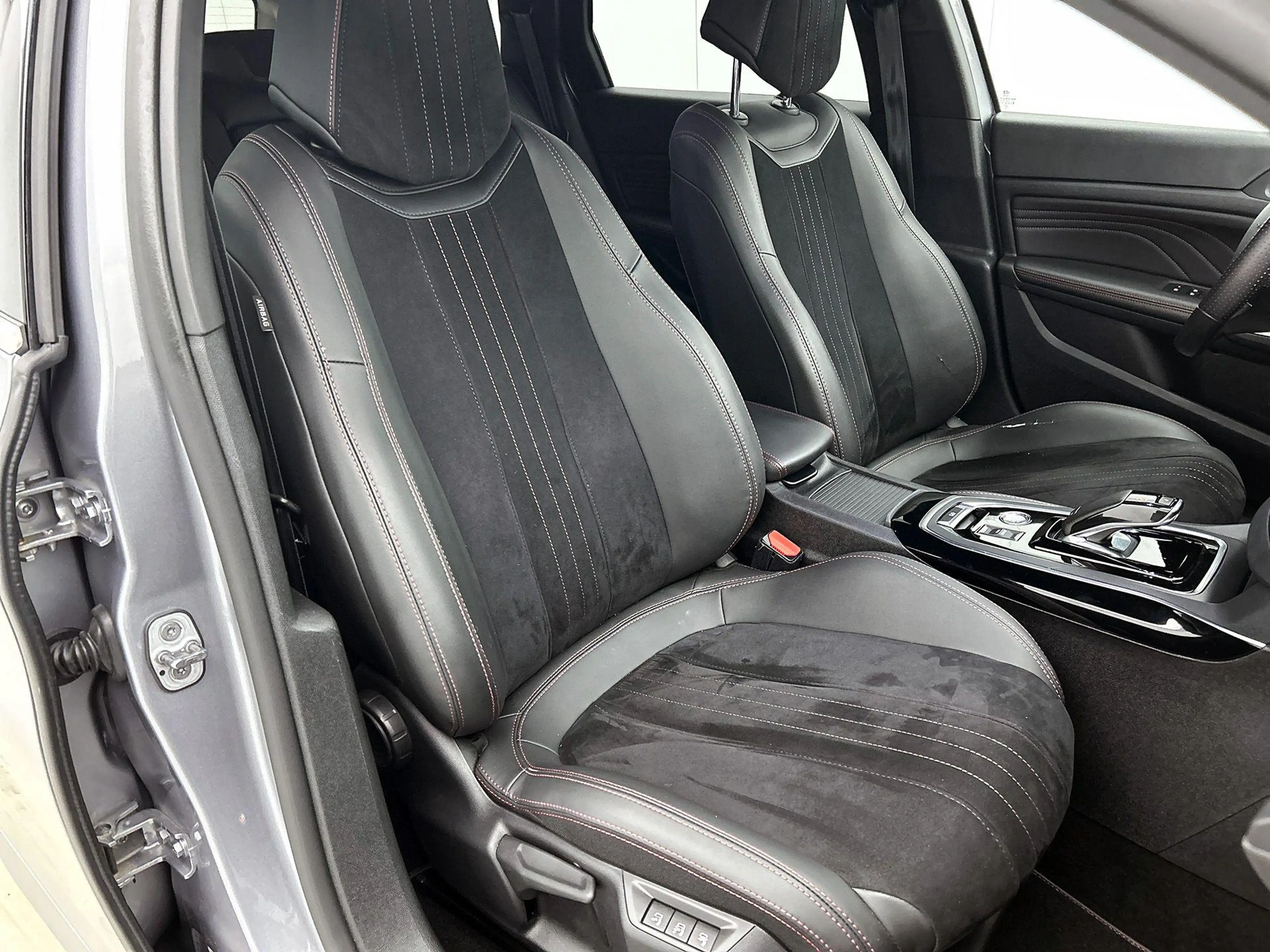 Peugeot 308 SW Blue Lease GT 130pk Automaat | Navigatie | Acht — photo 14