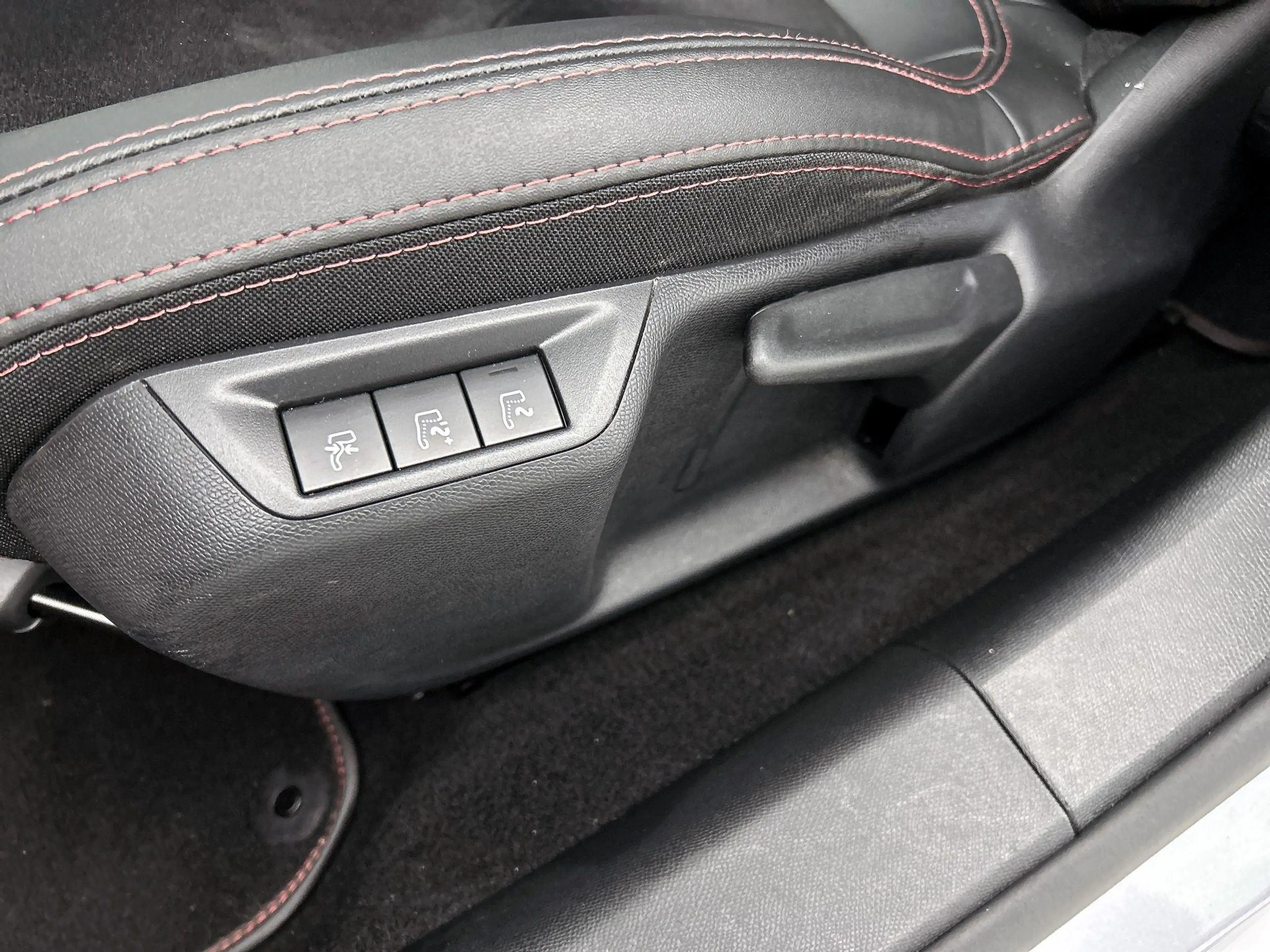 Peugeot 308 SW Blue Lease GT 130pk Automaat | Navigatie | Acht — photo 15