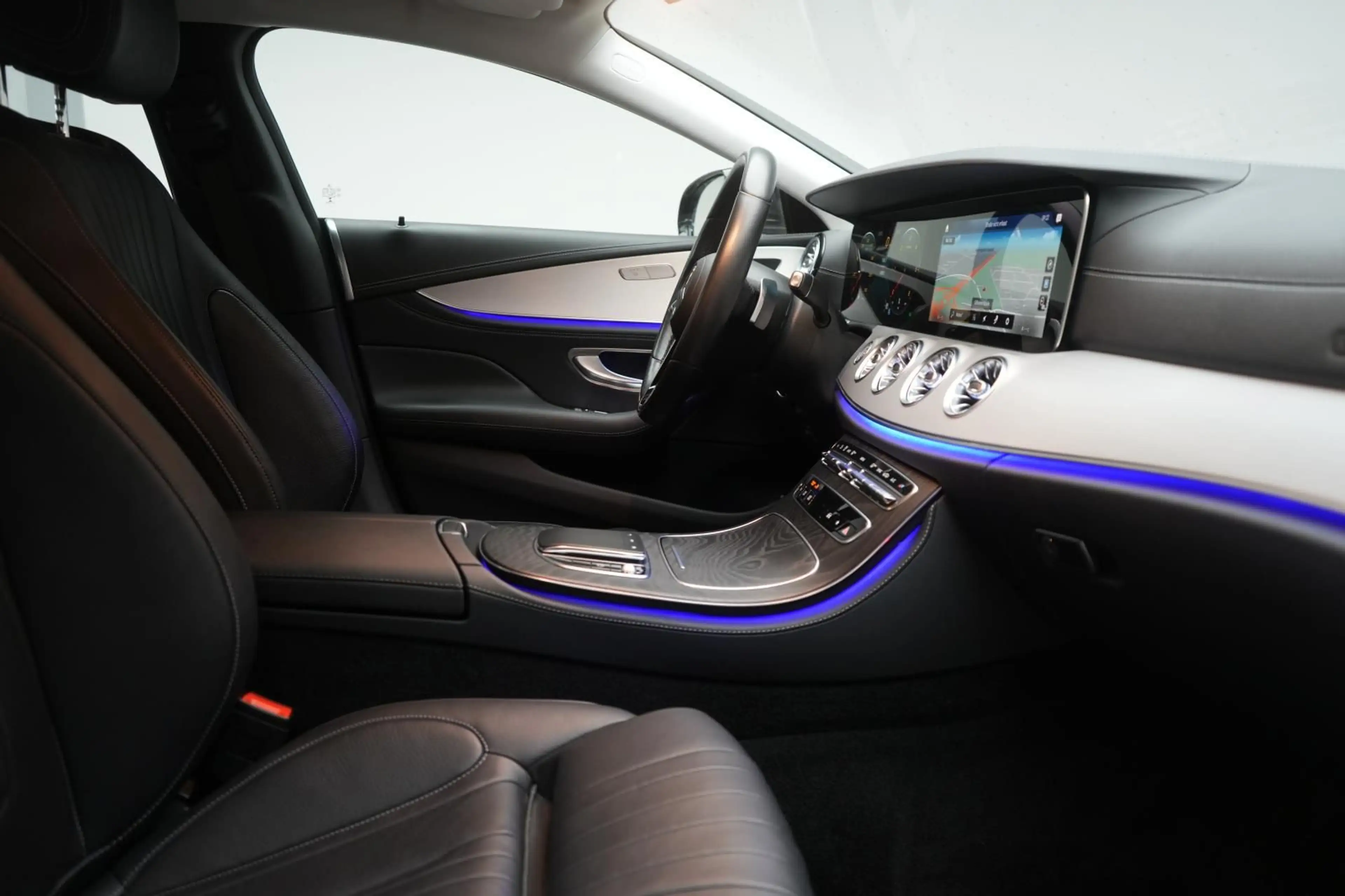 Mercedes-Benz CLS 220 d 9G-Tronic Avantgarde Leder/Temp/Kamera — photo 6