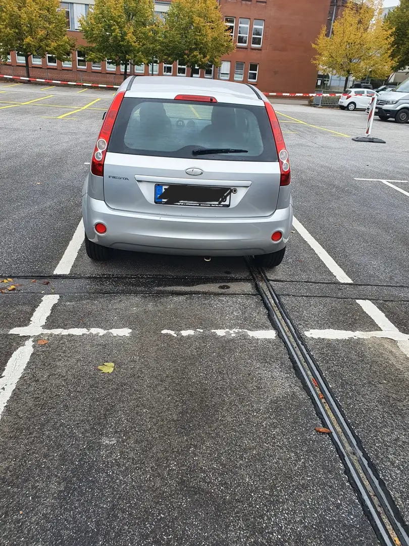 Ford Fiesta 1.3 Fun X - 2