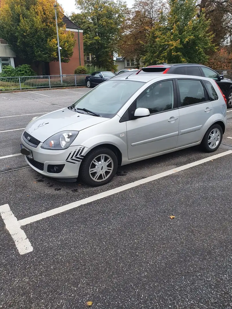 Ford Fiesta 1.3 Fun X - 1