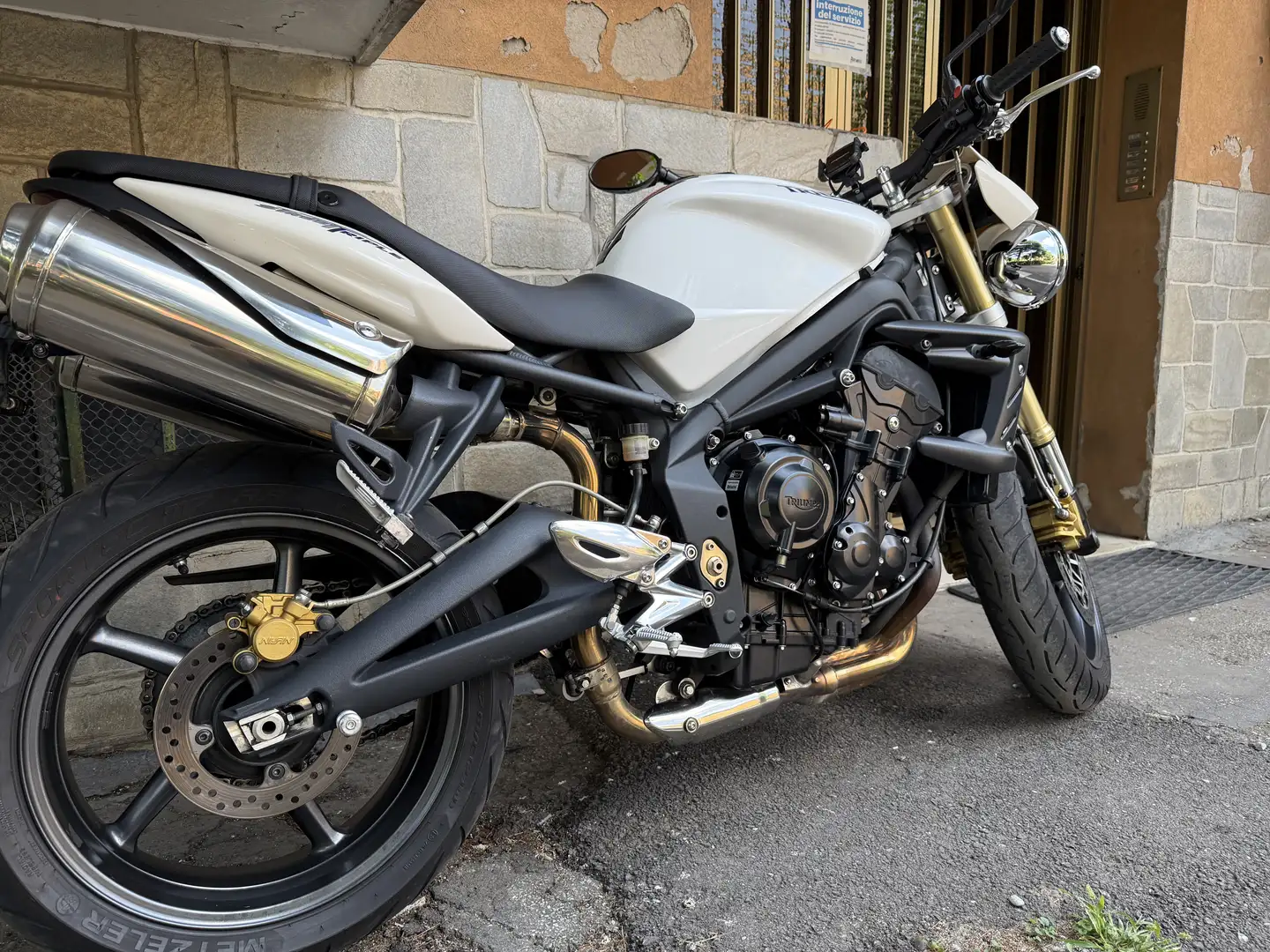 Triumph Street Triple 675 - 2