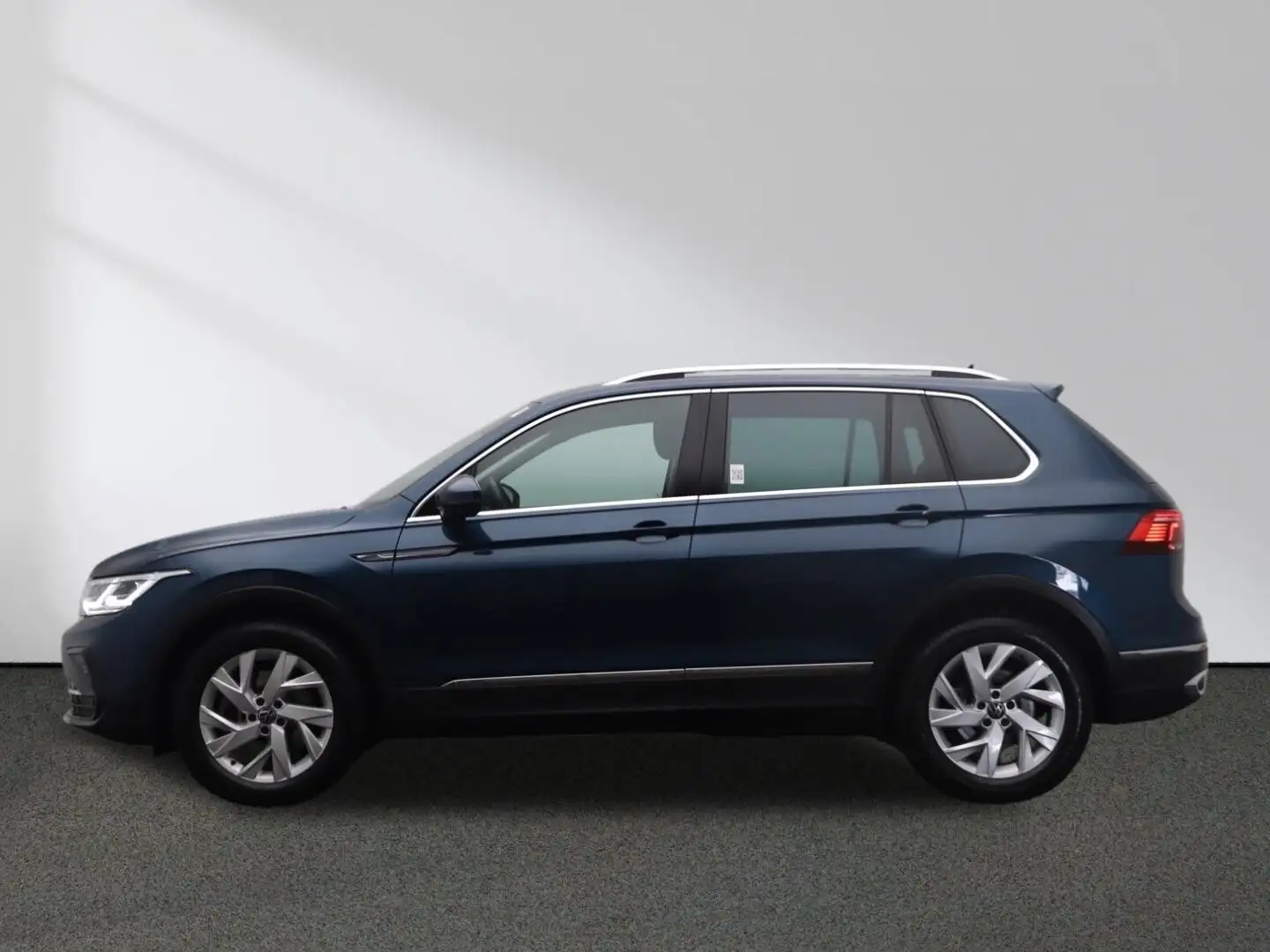 Volkswagen Tiguan 2.0 TSI DSG 4Motion CarPlay Matrix AHK Bleu - 2