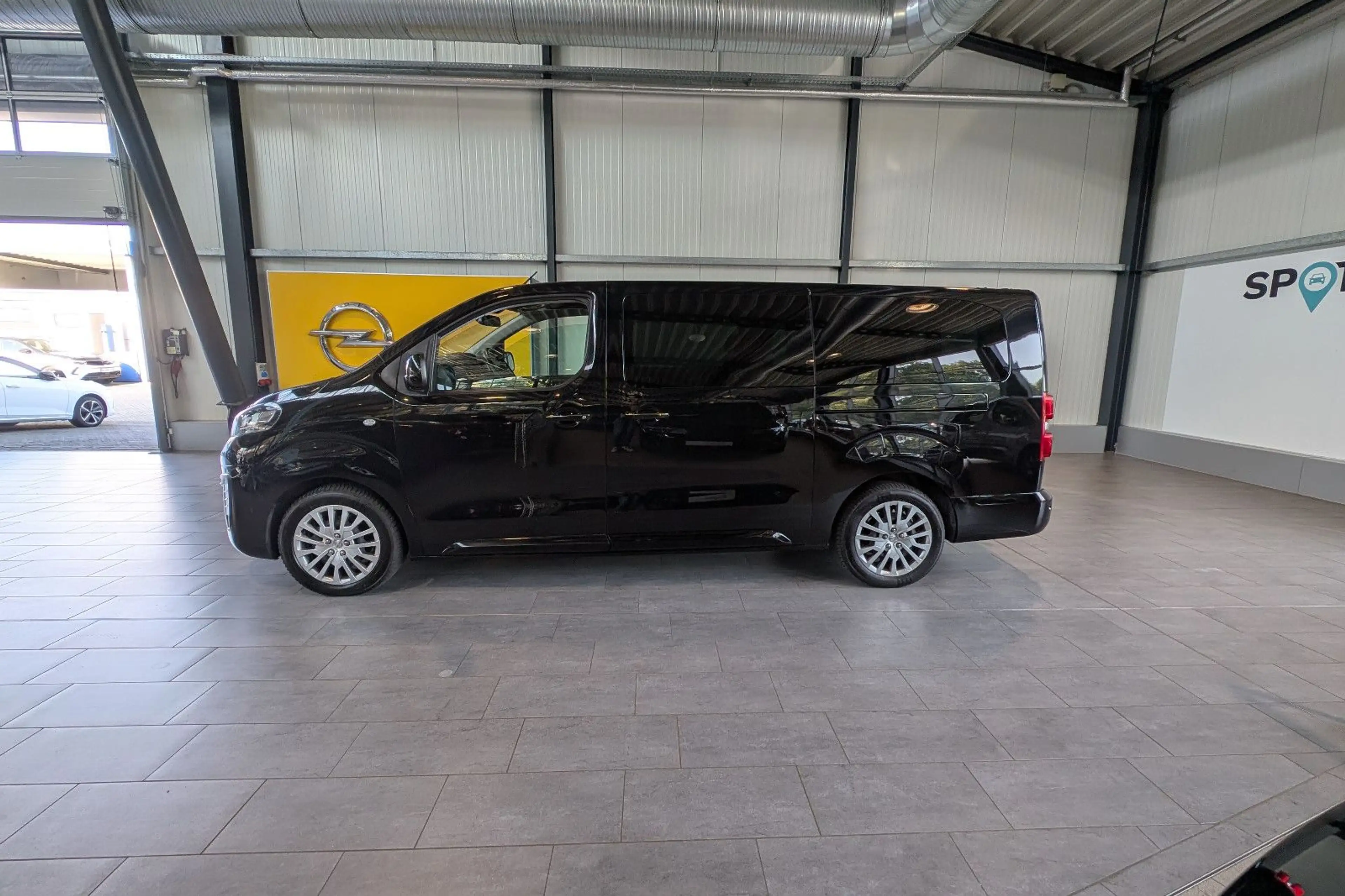 Opel Zafira Life 2.0 D Selection L  SH AHK Kamera — photo 4