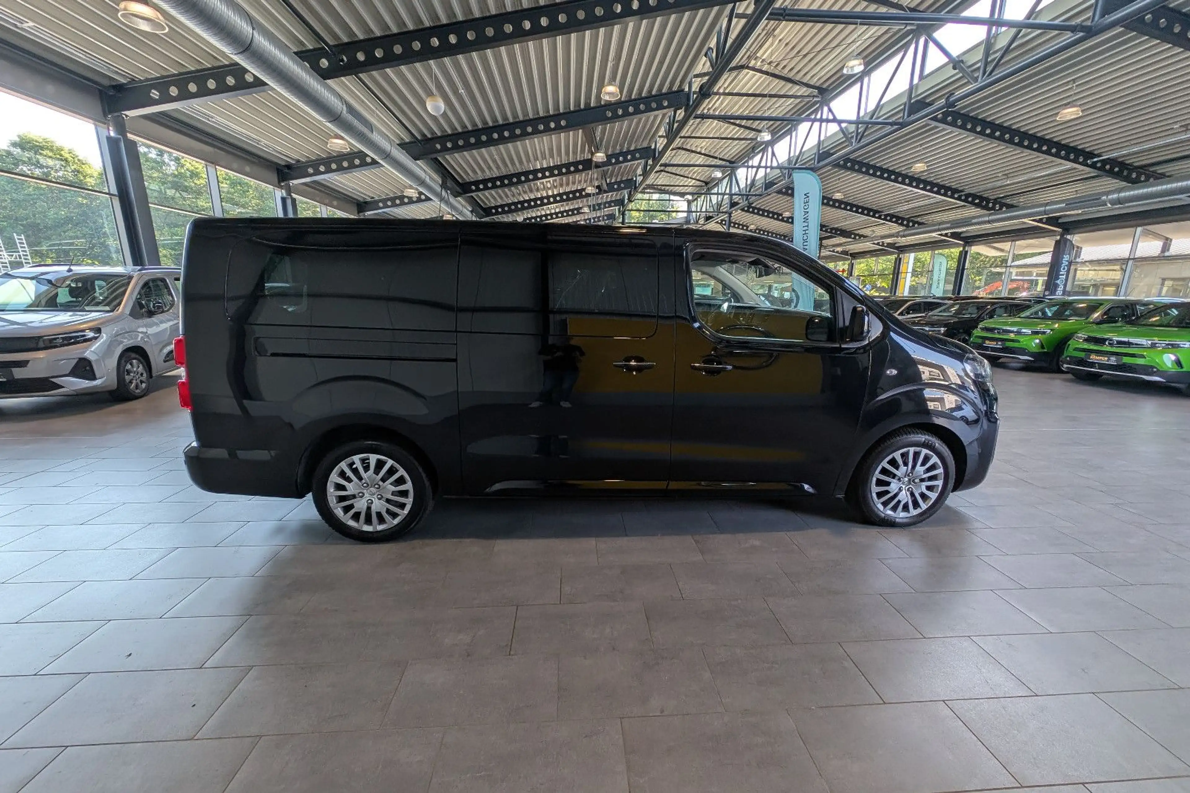 Opel Zafira Life 2.0 D Selection L  SH AHK Kamera — photo 15
