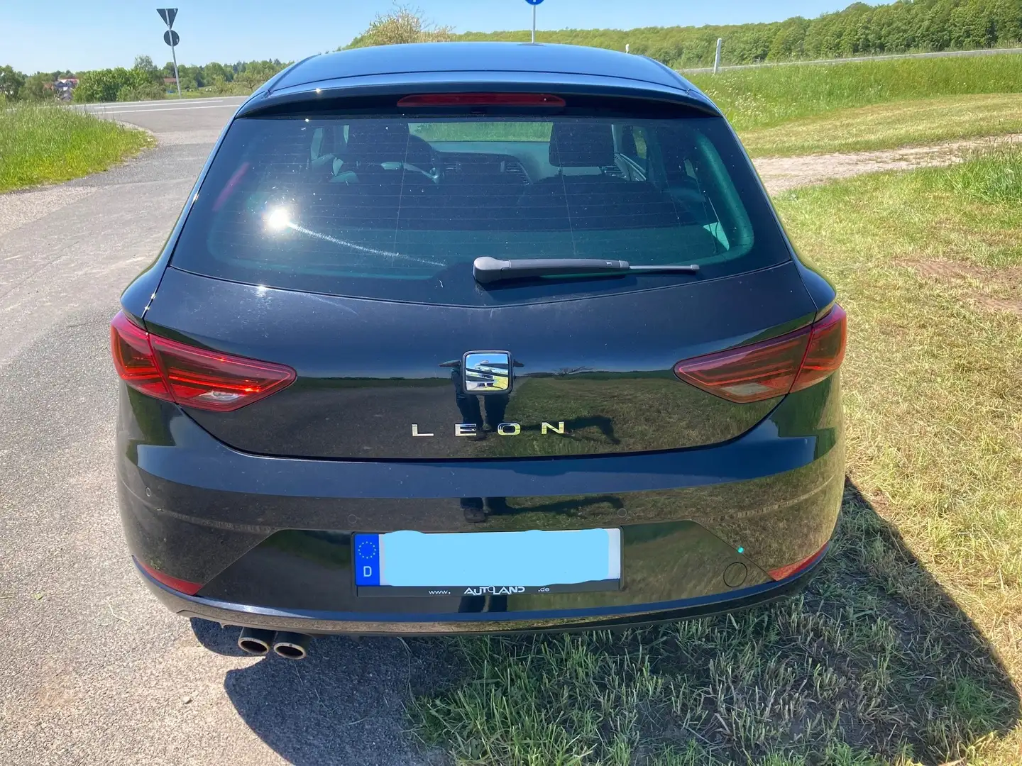 SEAT Leon Leon 2.0 TDI DPF Xcellence StartStop, SuperZustand Černá - 2