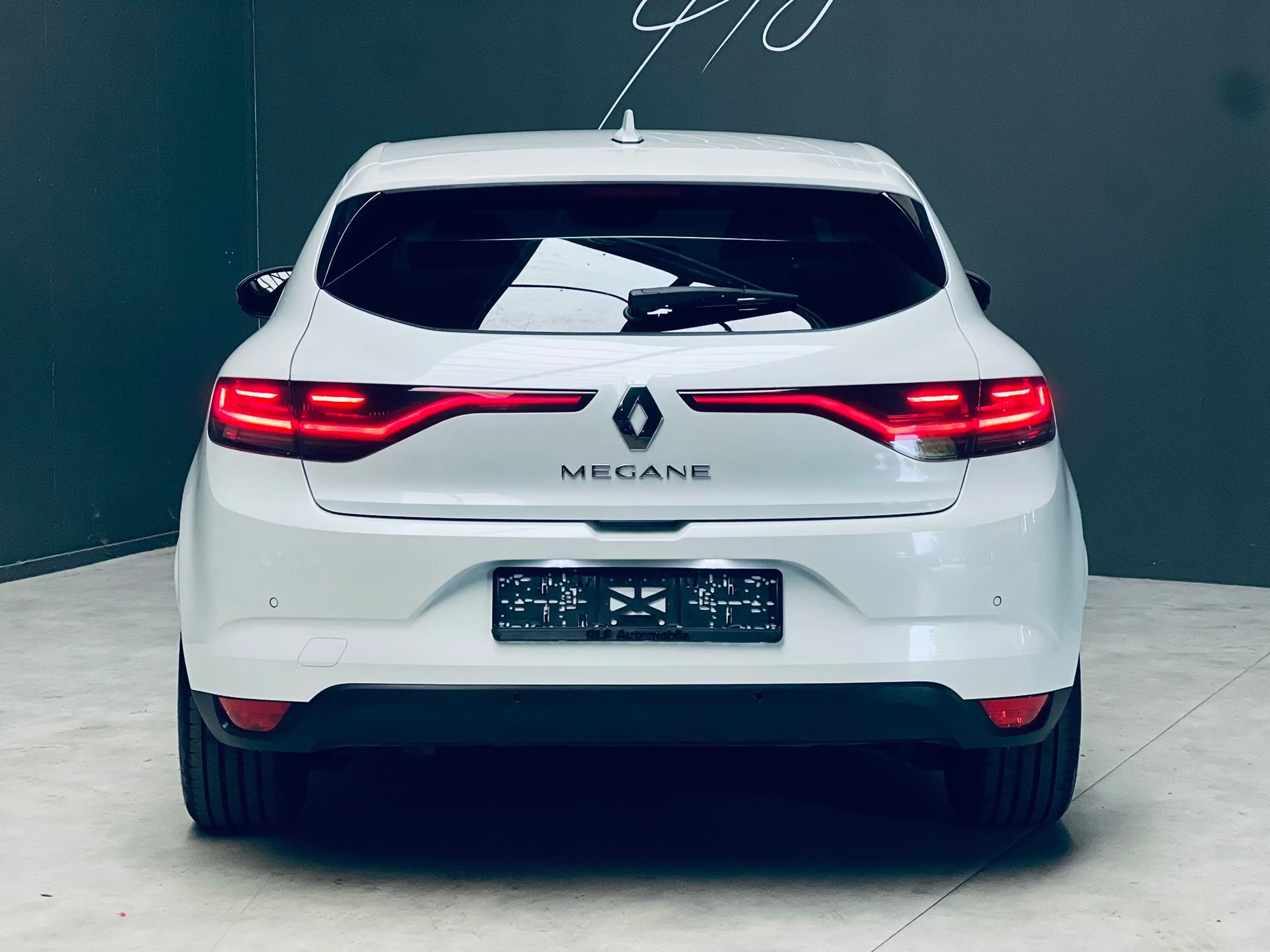 Renault Megane 1.33 TCe **AUTOMATIQUE**CARPLAY**CARNET COMPLET** — photo 6