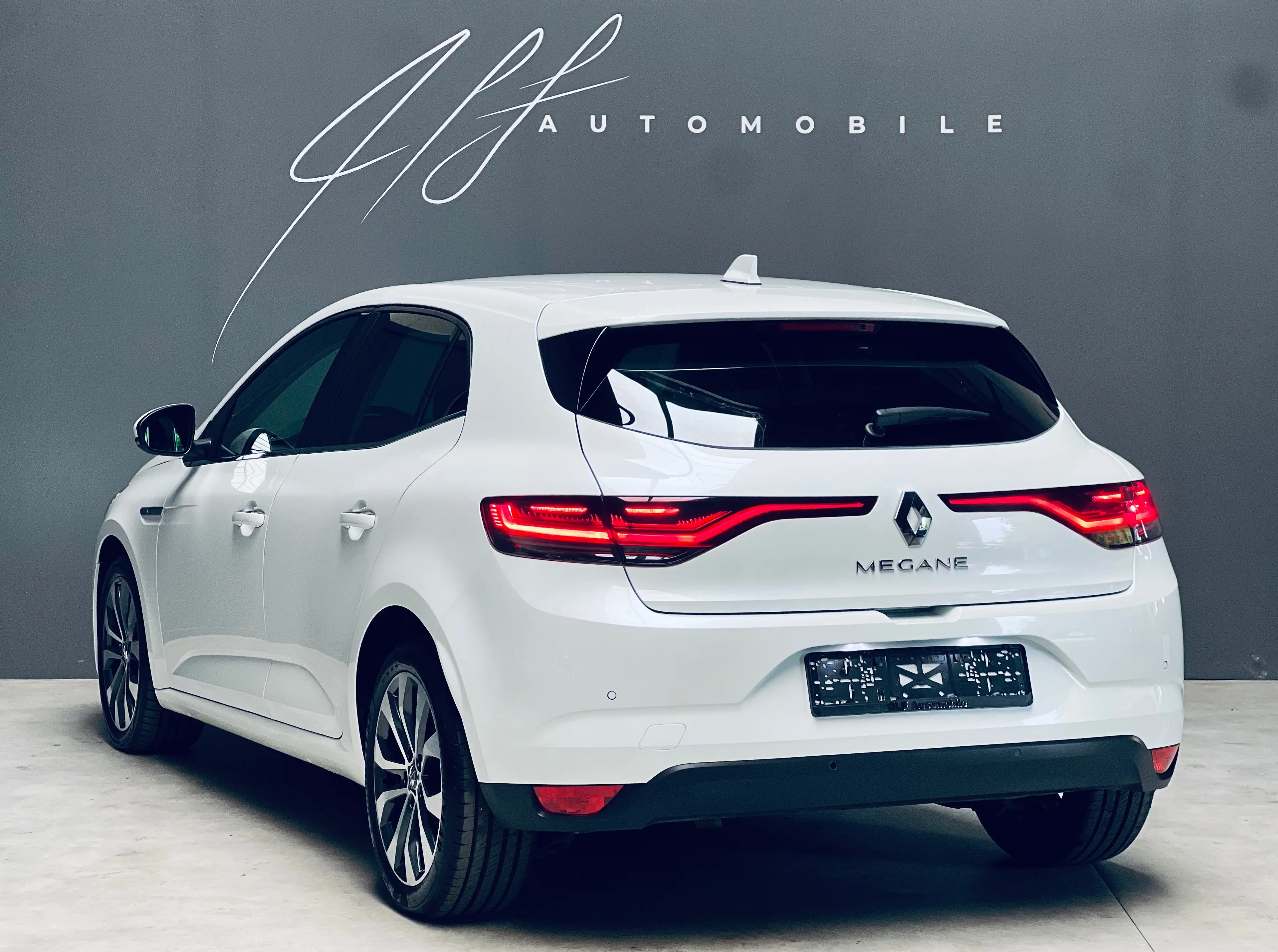 Renault Megane 1.33 TCe **AUTOMATIQUE**CARPLAY**CARNET COMPLET** — photo 7
