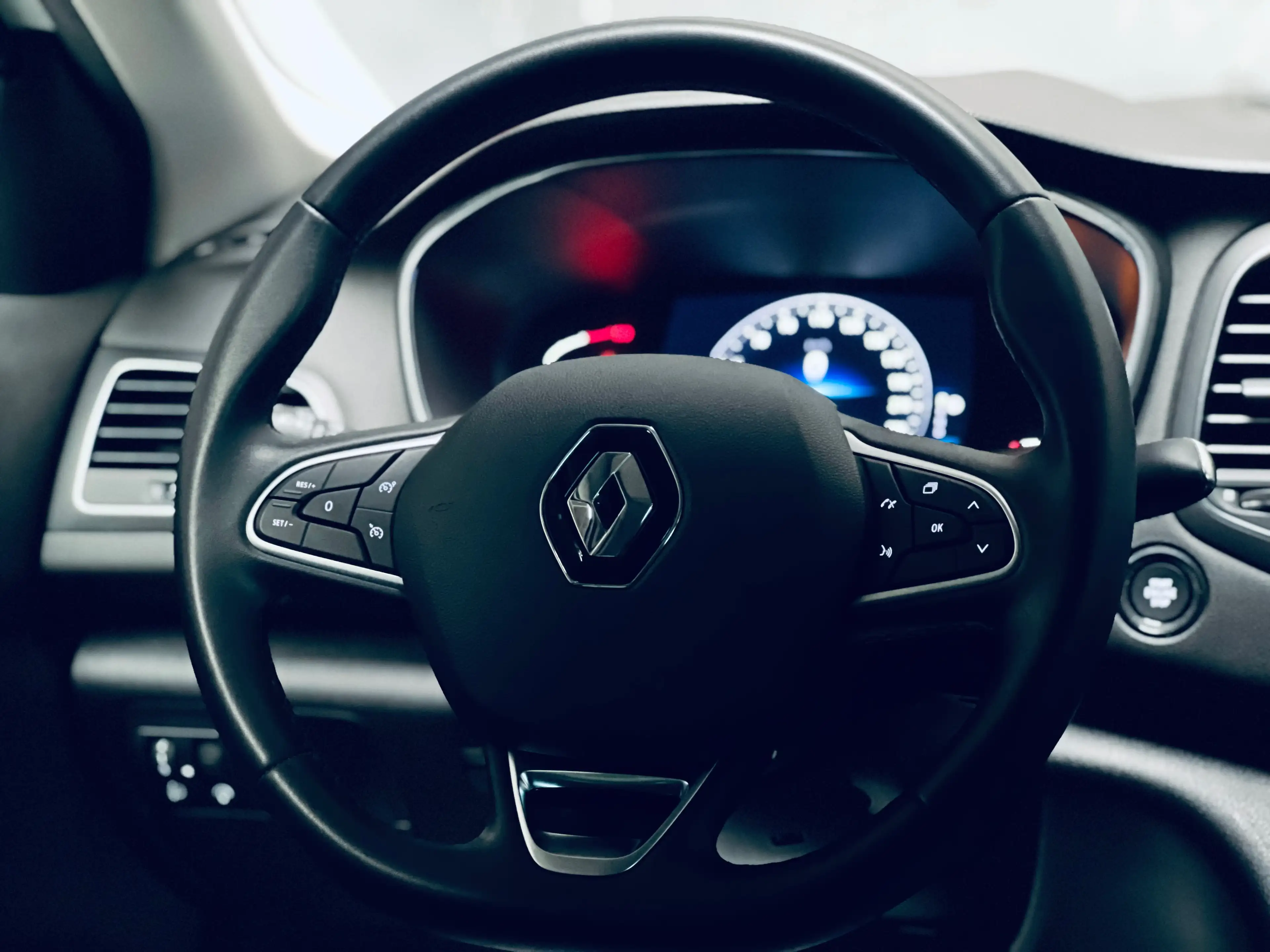 Renault Megane 1.33 TCe **AUTOMATIQUE**CARPLAY**CARNET COMPLET** — photo 13