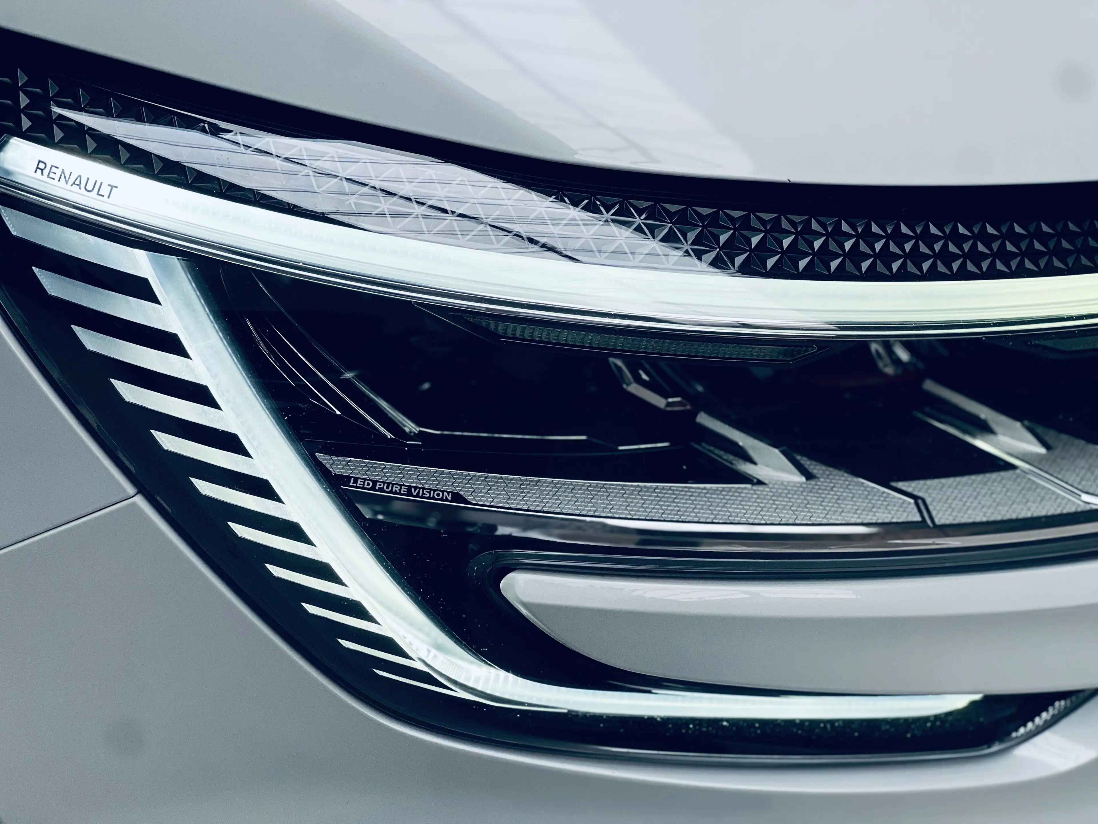 Renault Megane 1.33 TCe **AUTOMATIQUE**CARPLAY**CARNET COMPLET** — photo 3