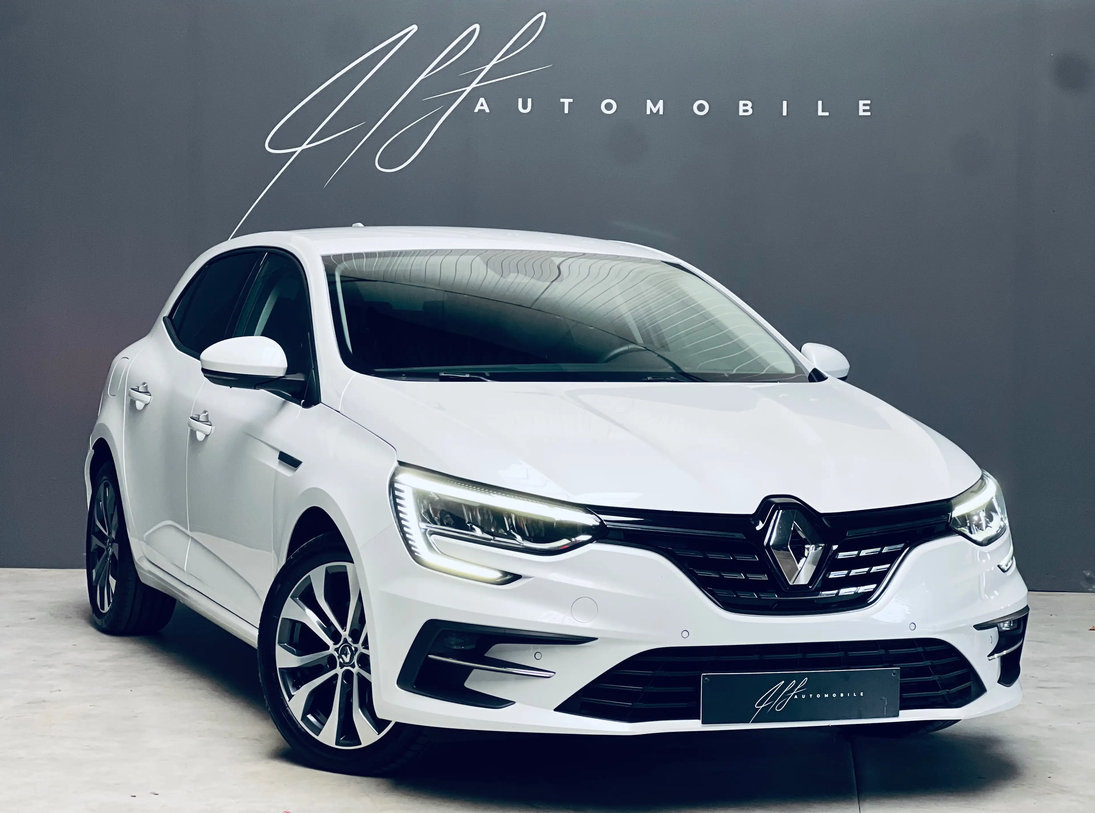 Renault Megane 1.33 TCe **AUTOMATIQUE**CARPLAY**CARNET COMPLET**