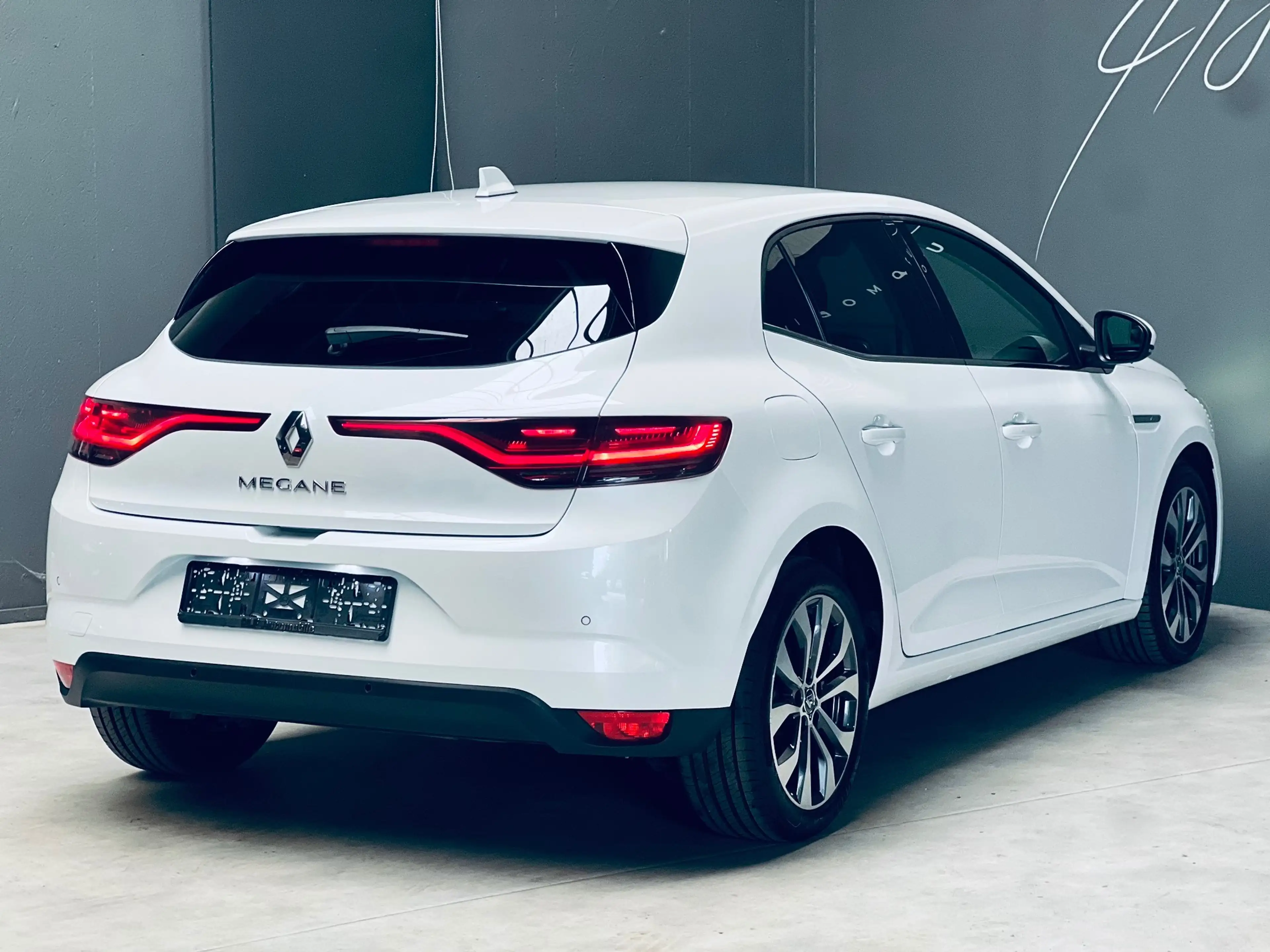 Renault Megane 1.33 TCe **AUTOMATIQUE**CARPLAY**CARNET COMPLET** — photo 4