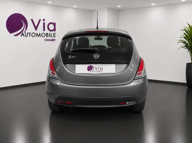 Lancia Ypsilon view 6