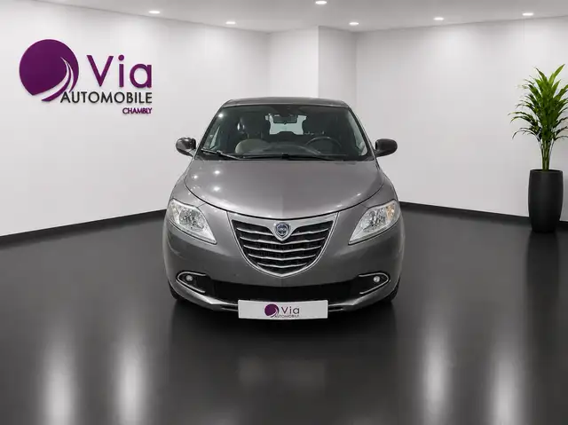 Lancia Ypsilon view 2