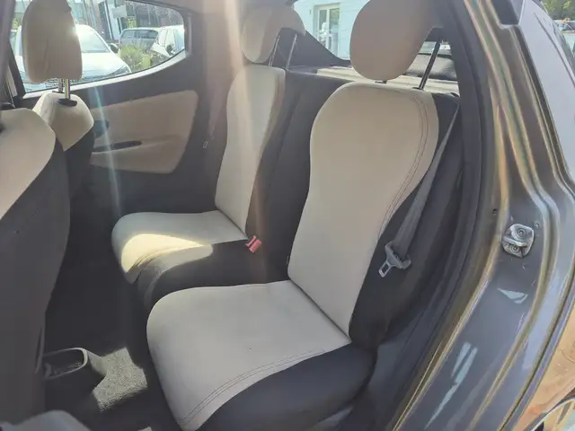 Lancia Ypsilon view 10