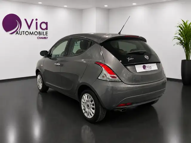 Lancia Ypsilon view 7