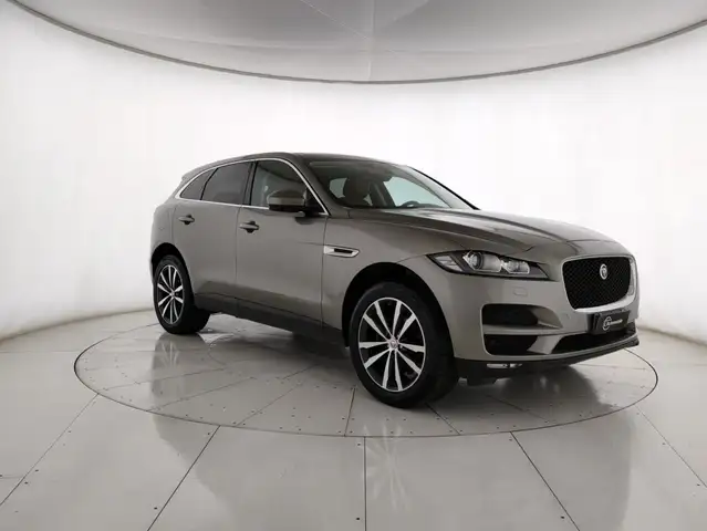 Jaguar F-Pace F-Pace 2.0d i4 Portfolio awd 240cv auto my18