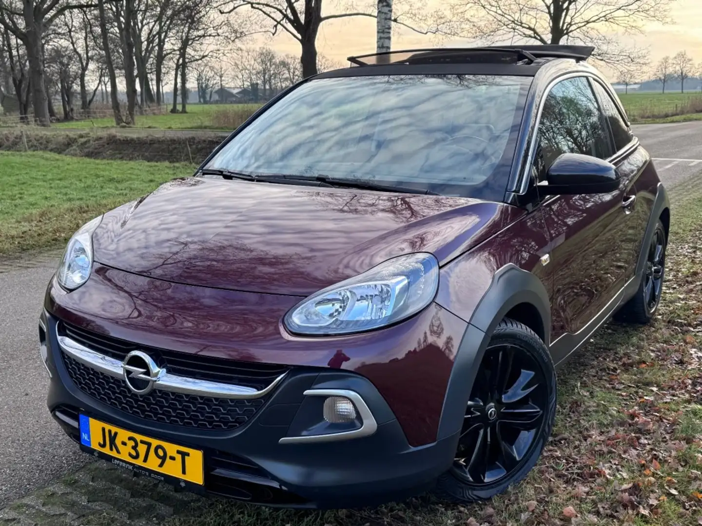 Opel Adam ROCKS 1.2 / OPENDAK / LEDER / 17INCH / 45DKM / 2 T Rouge - 1