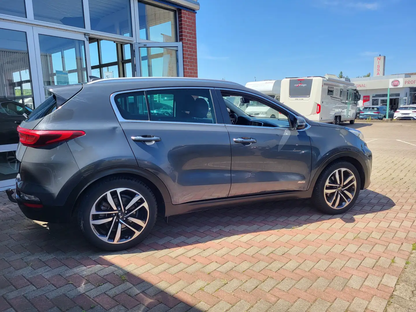Kia Sportage Spirit 4WD 1.6 CRDI Allrad/AHK/NAV Gris - 2