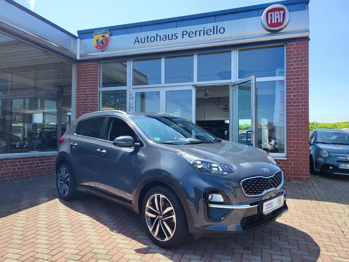 Kia Sportage Spirit 4WD 1.6 CRDI Allrad/AHK/NAV Gris - 1