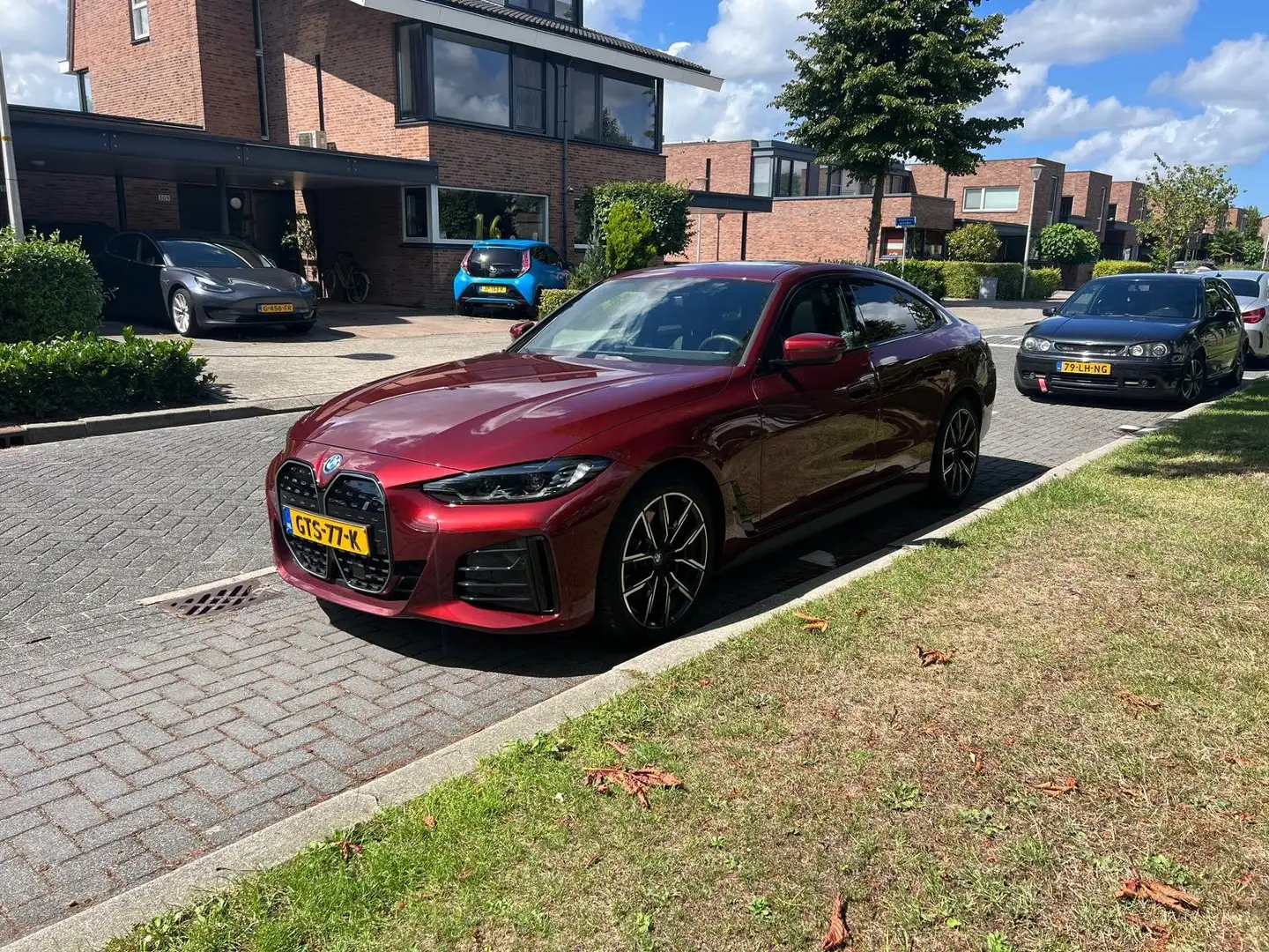 BMW i4 i4 eDrive35 M Sportpakket PRO Rood - 1