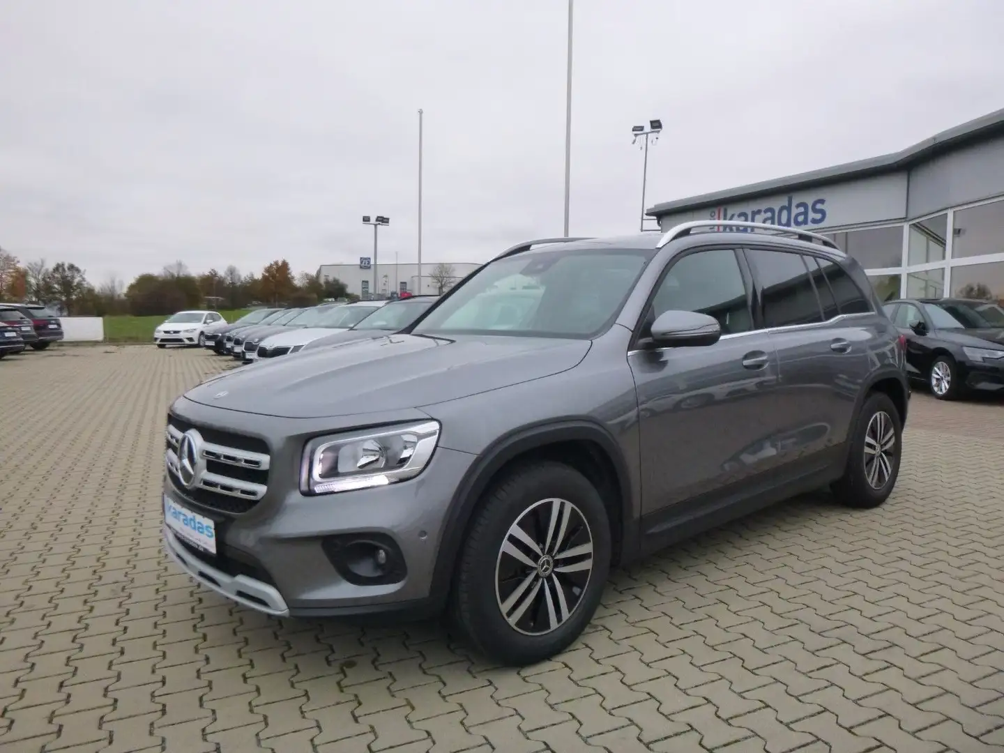 Mercedes-Benz GLB 200 d AUT/NAV/Standheiz/SHZ/KAM/Teilleder Grijs - 1