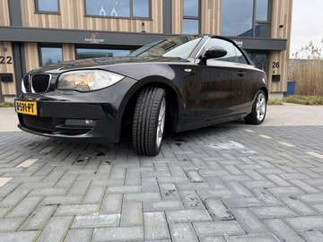 125i Cabriolet. Slechts 147.400 Km. 3.0 automaat.