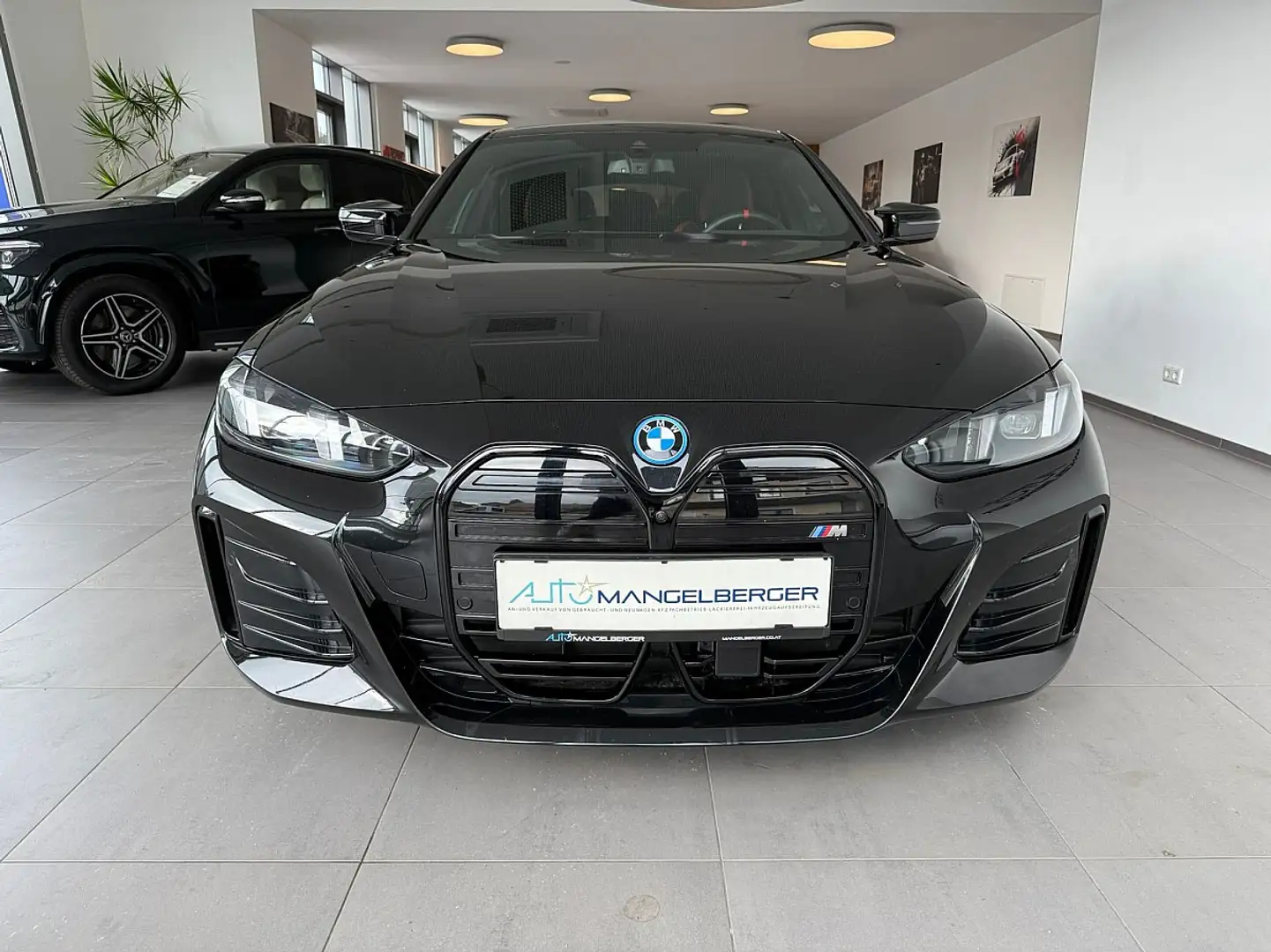 BMW i4 Gran Coupe xDrive M50 81,1kWh  M-Sport Pro Schwarz - 2