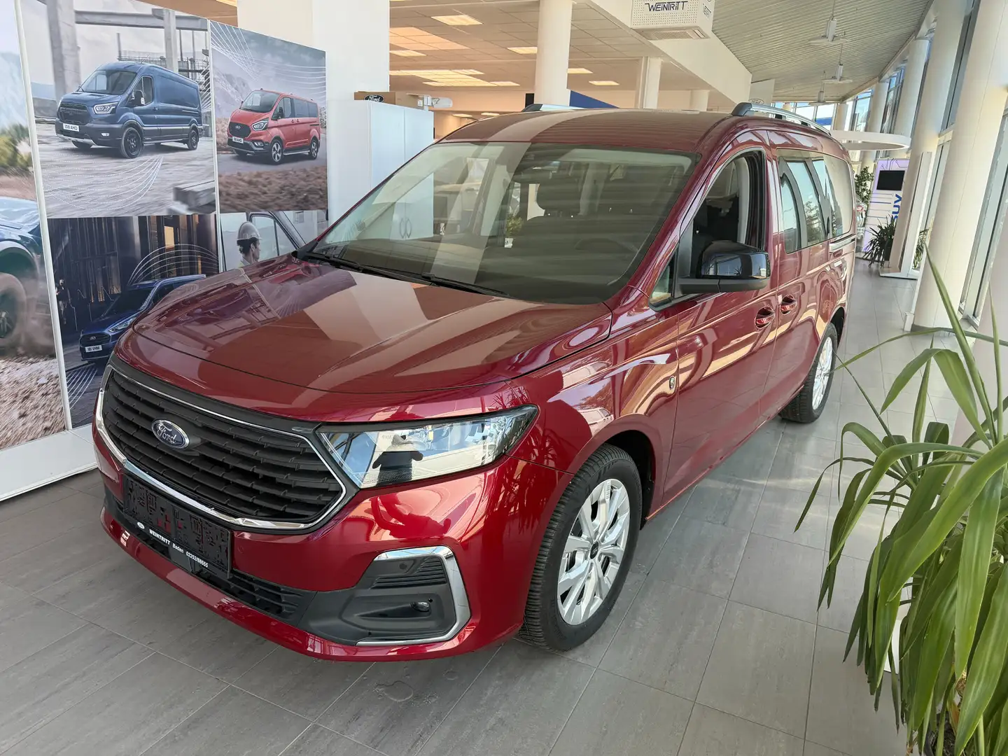 Ford Tourneo Connect 2.0 Ecoblue Grand Titanium Aut. Rot - 1