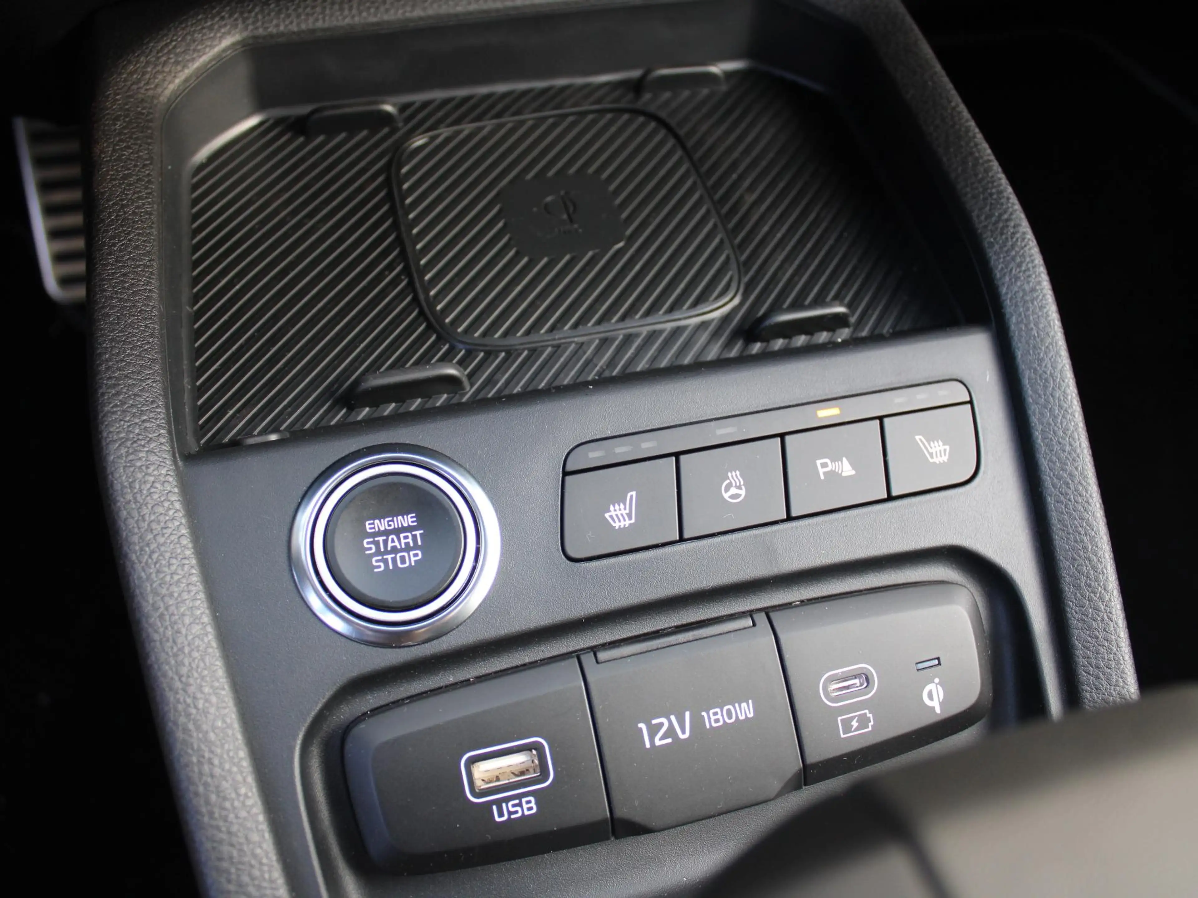 Kia Stonic 1.0 T-GDi MHEV GT-Line | Automaat | Direct leverba — photo 18