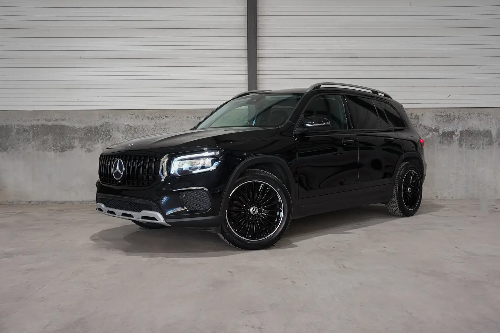 Mercedes-Benz GLB 180 ✖️ 19' AMG | FULL OPTION | APPLE CARPLAY | TVA Noir - 1
