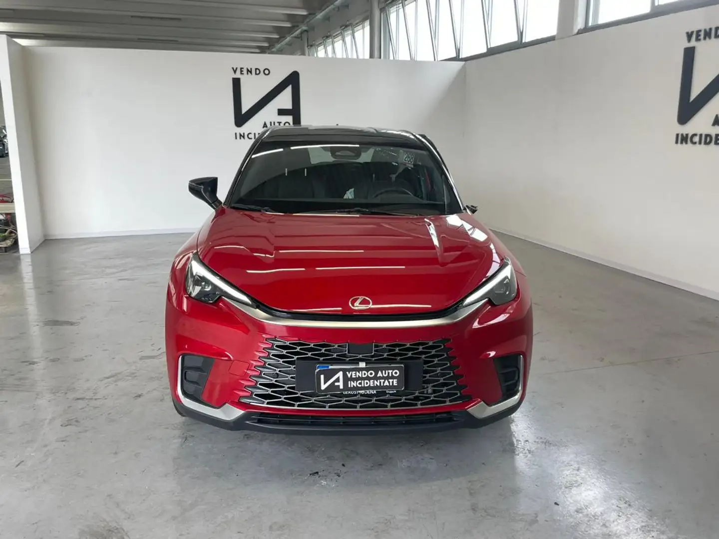 Lexus LBX HYBRID 136CV EMOTION Rosso - 2