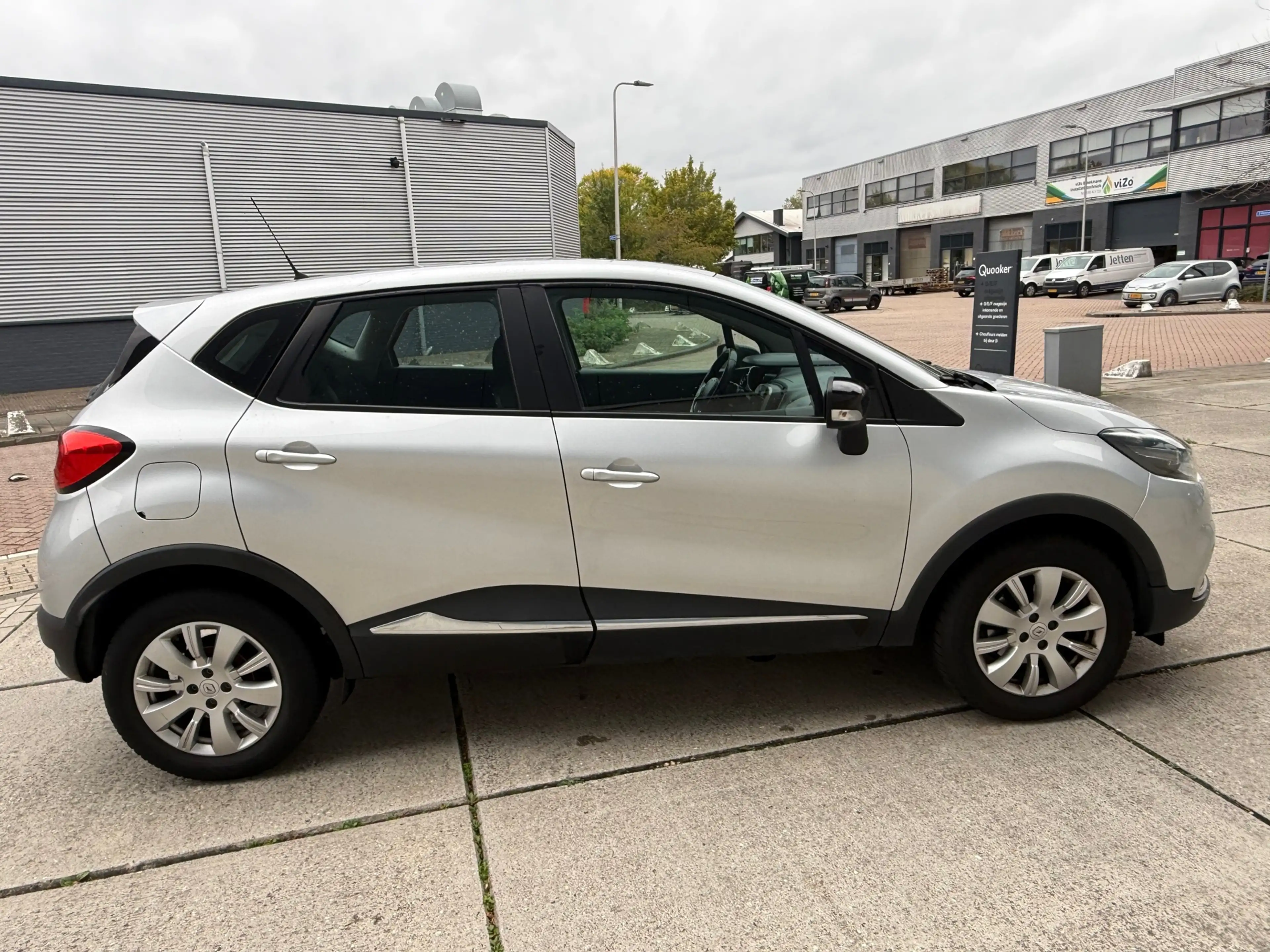 Renault Captur 1.2 TCe Expression Automaat Airco Scherm APK — photo 2