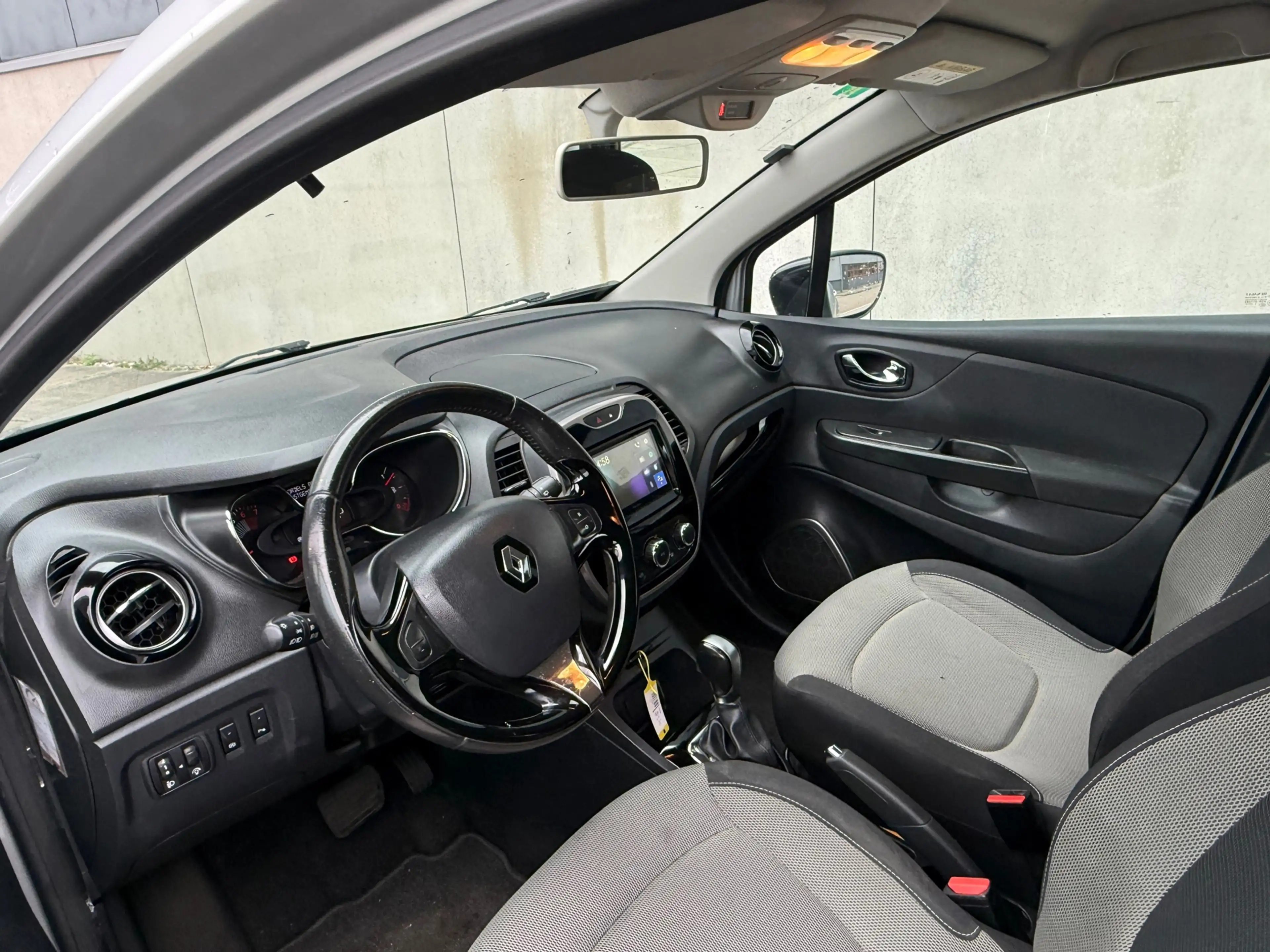 Renault Captur 1.2 TCe Expression Automaat Airco Scherm APK — photo 11
