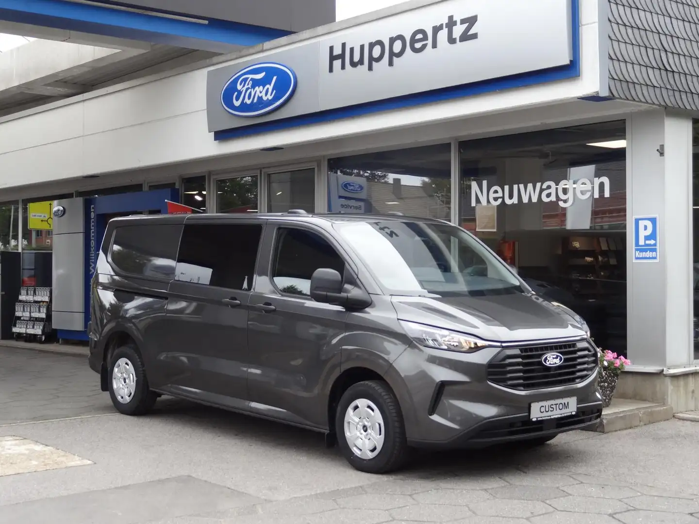 Ford Transit Custom 320 L2H1 DoKa Trend AUT AHK 5Sitz Grau - 1