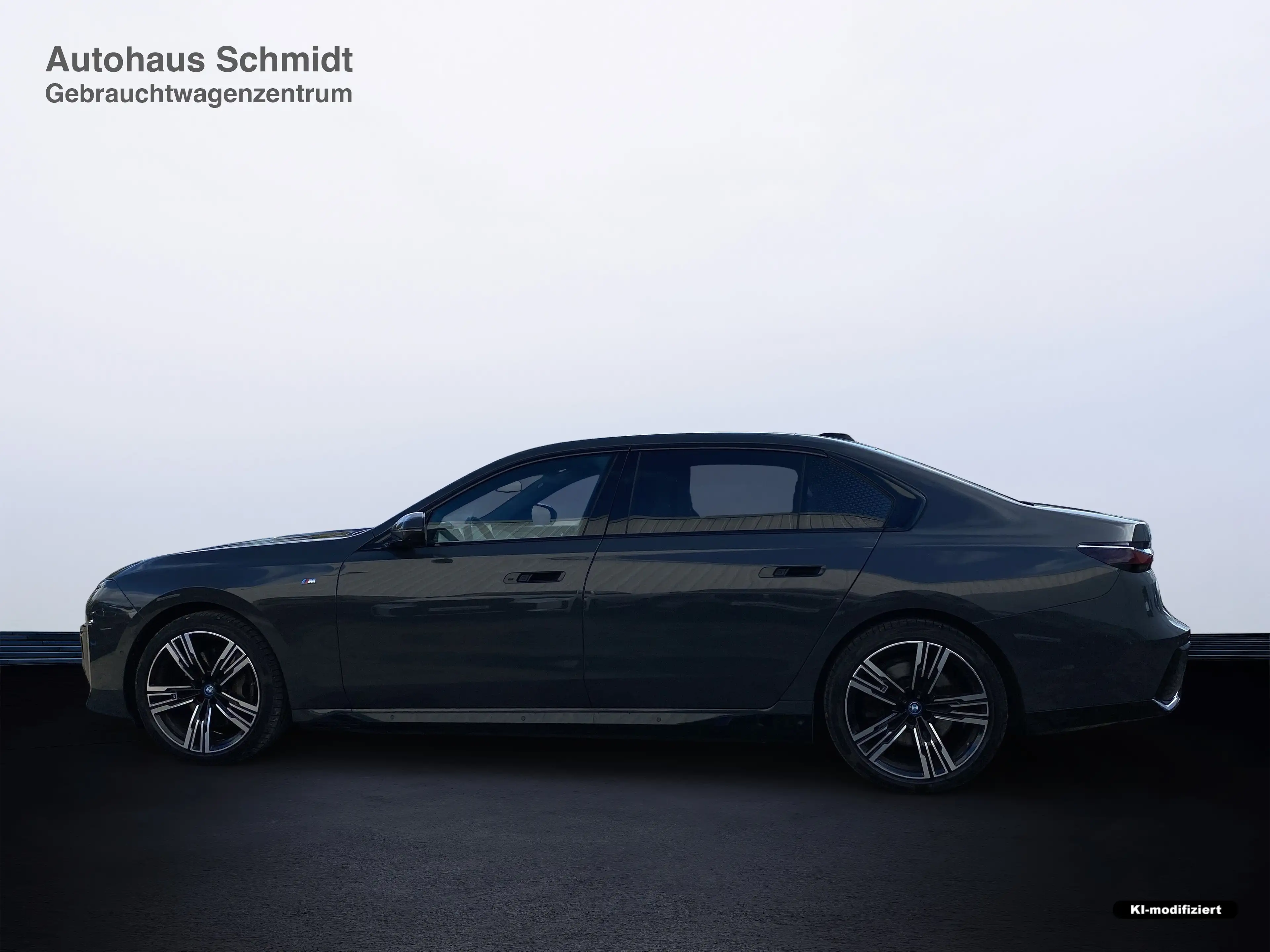 BMW i7 xDrive60 Limousine — photo 2