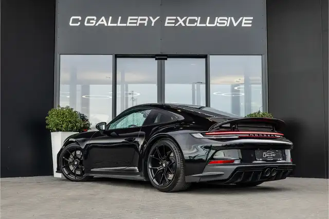 Porsche 992 view 5