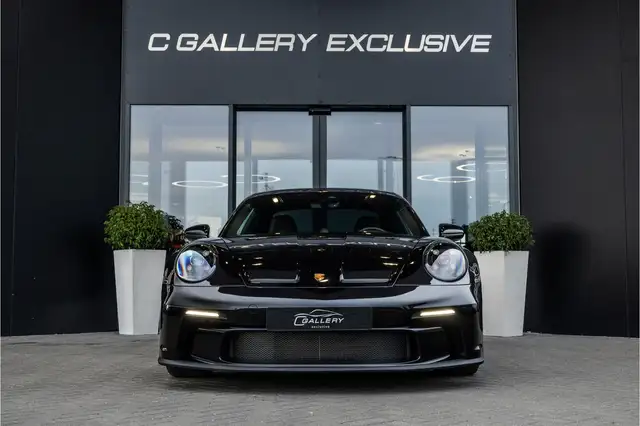 Porsche 992 view 2