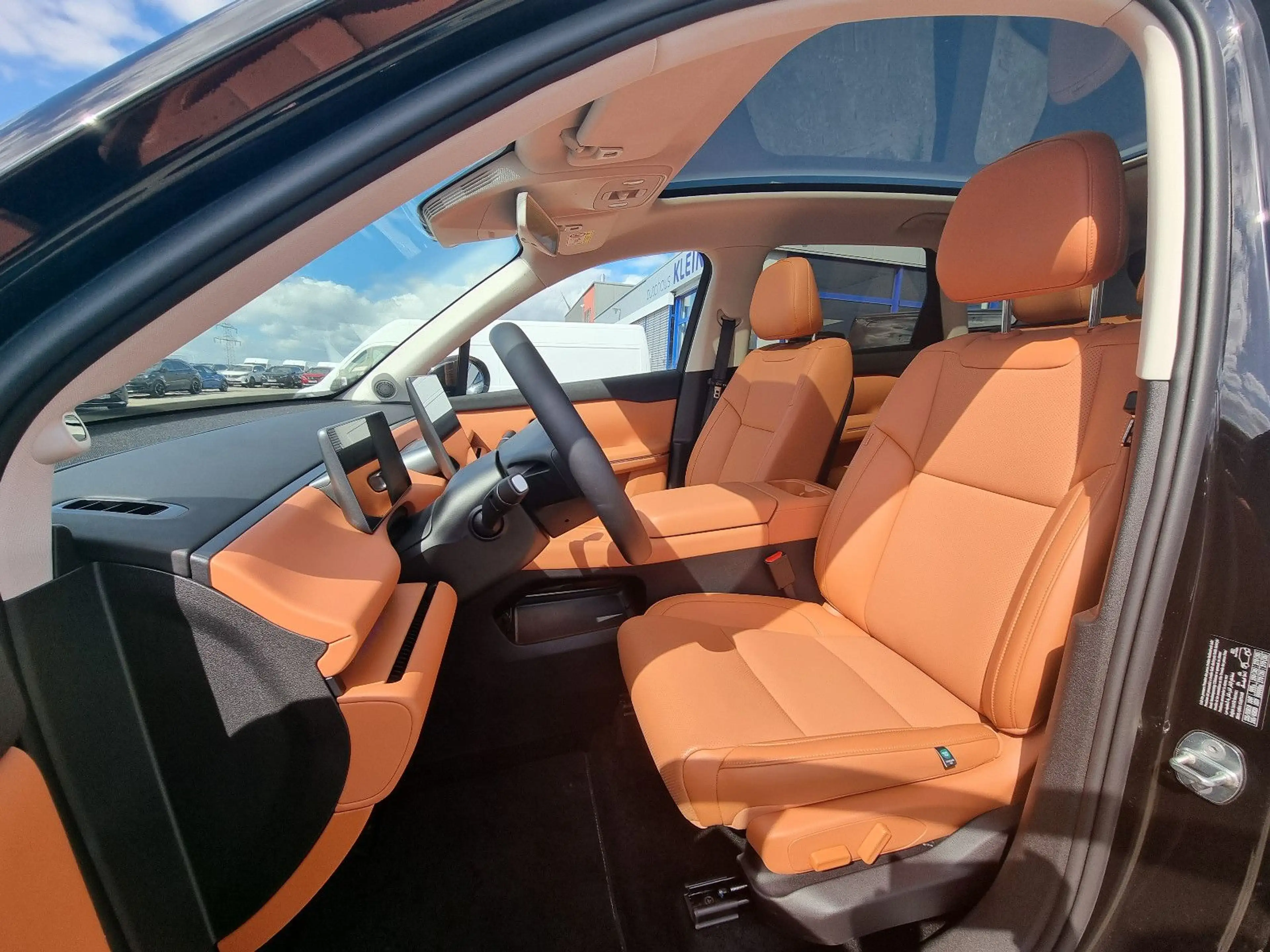Leapmotor C10 Hybrid DESIGN REEV *SITZHEIZ+BELÜFT*20 ZOLL* — photo 12