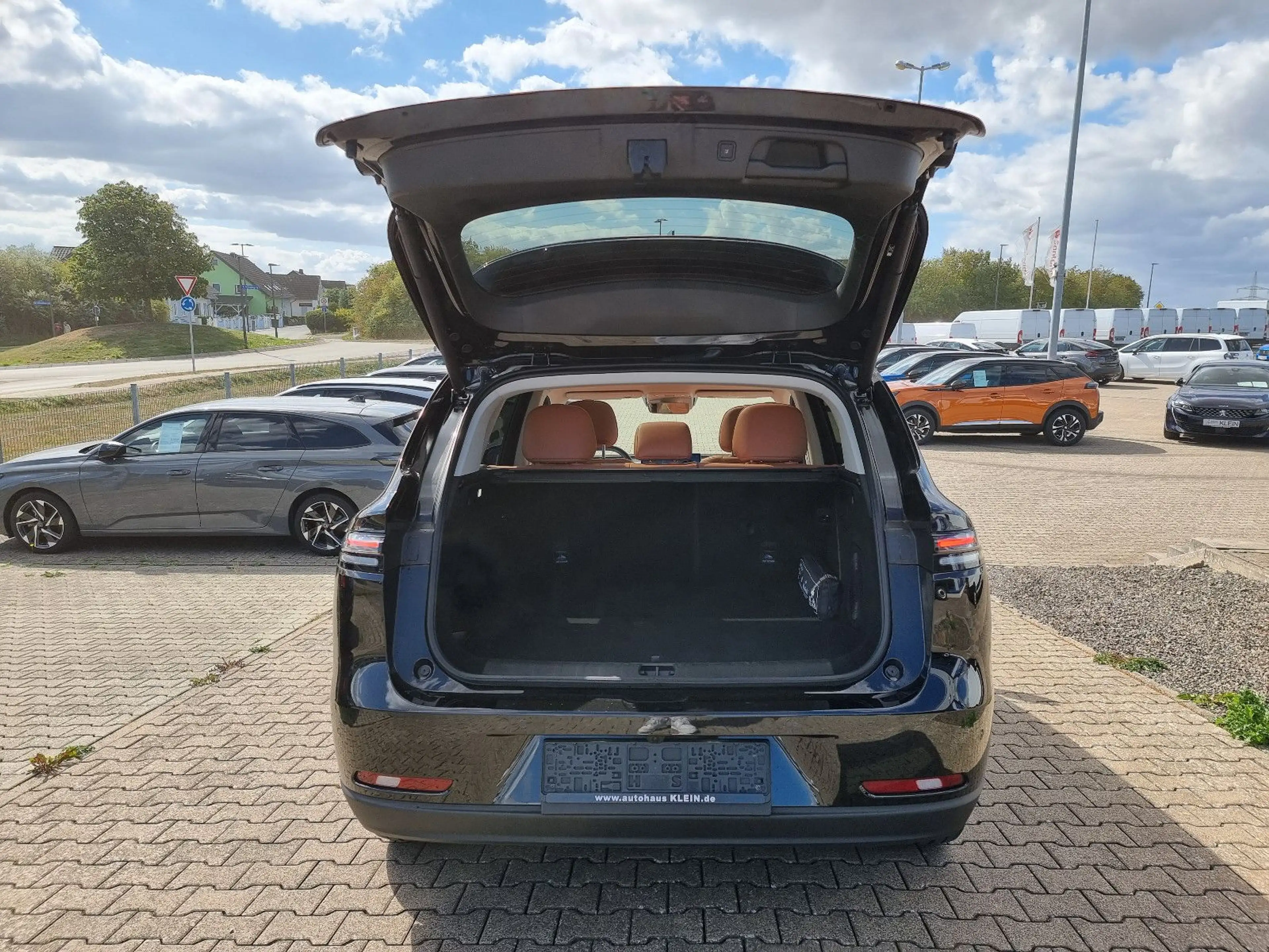 Leapmotor C10 Hybrid DESIGN REEV *SITZHEIZ+BELÜFT*20 ZOLL* — photo 6