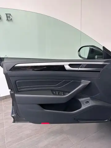 Volkswagen Arteon view 8