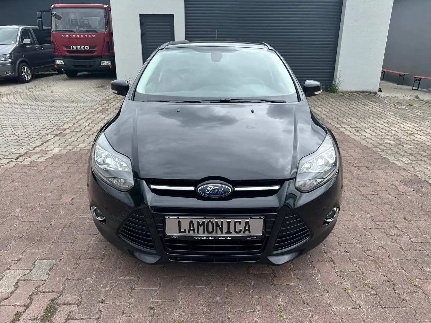 Ford Focus 1,6*1.Hand*Scheckheft*Klima*Parkhilfe* Schwarz - 2