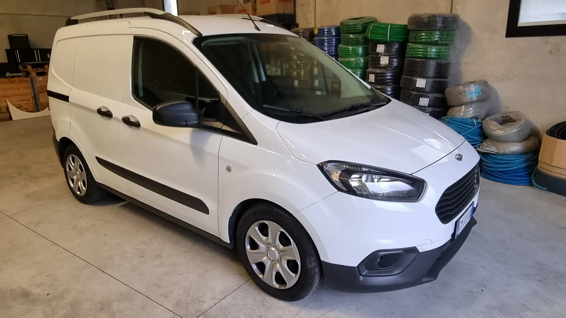 Ford Courier 1.5 TDCi 100CV Van Trend Biały - 1