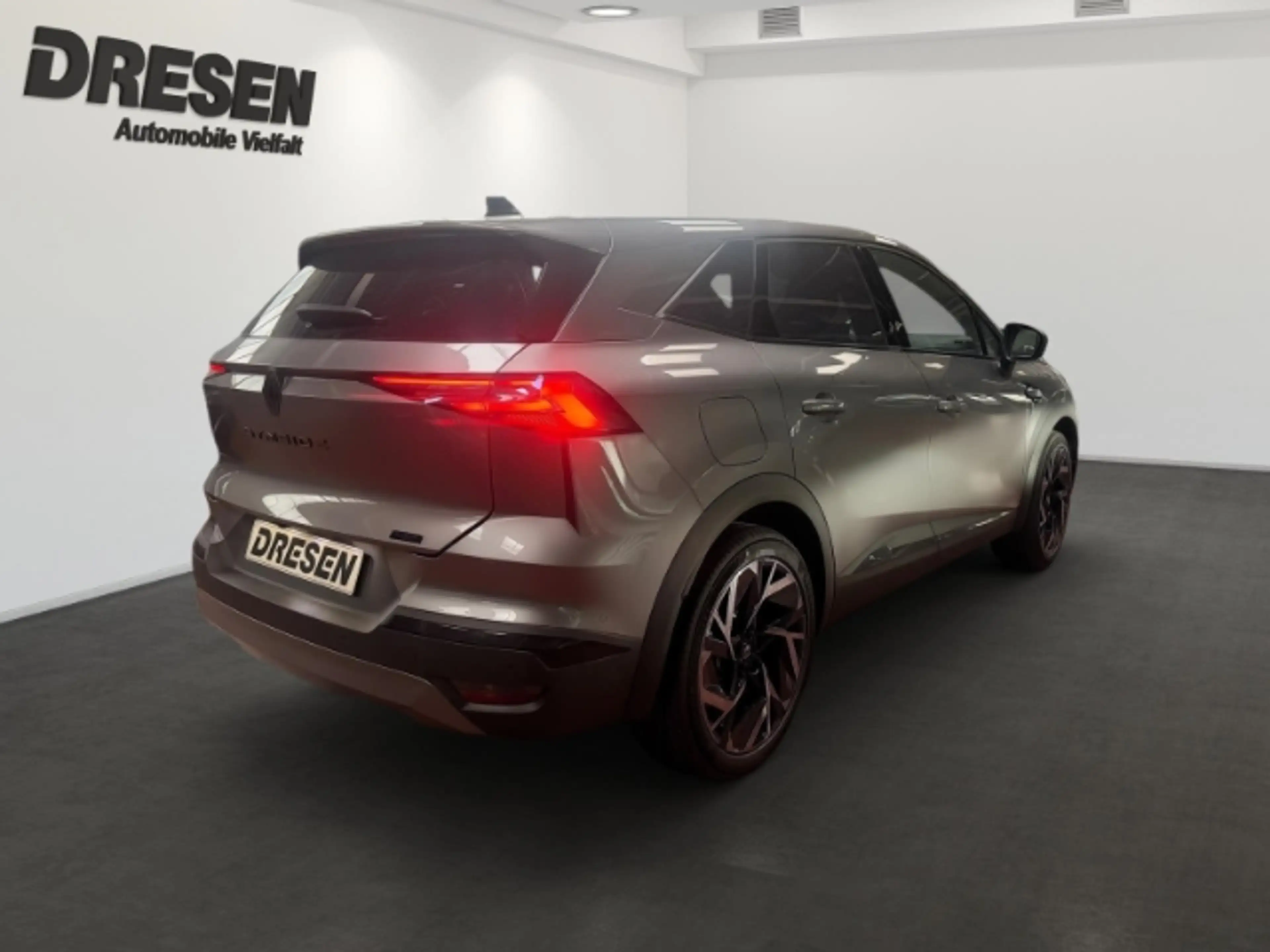 Renault Symbioz Esprit Alpine 160+H&K+SafetyDriving&Parking-P+e.He — photo 3